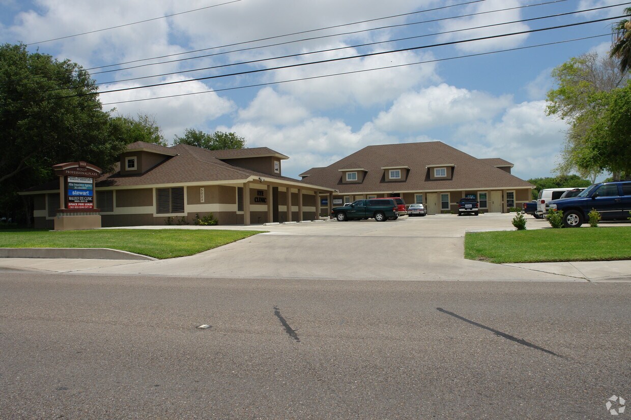 5022 Holly Rd. 5022 Holly Rd.